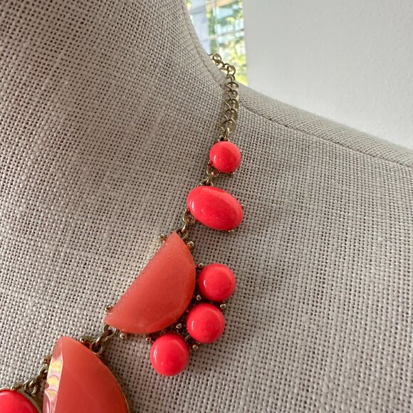 KATE SPADE Day Tripper Bib Statement Necklace Gold with Pink Coral and Resin - Picture 6 of 8